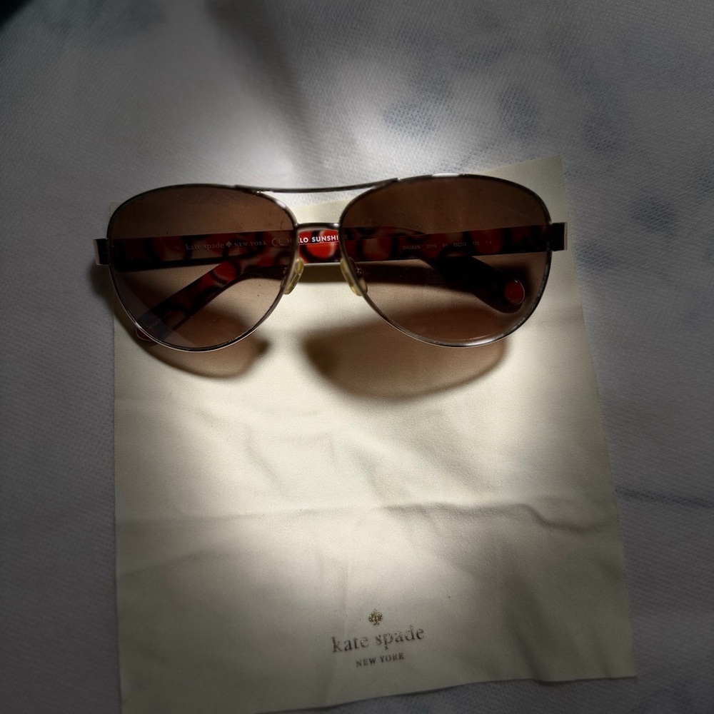 Kate Spade Tortoise and Gold Aviator Sunglasses with original case. - Picture 5 of 10